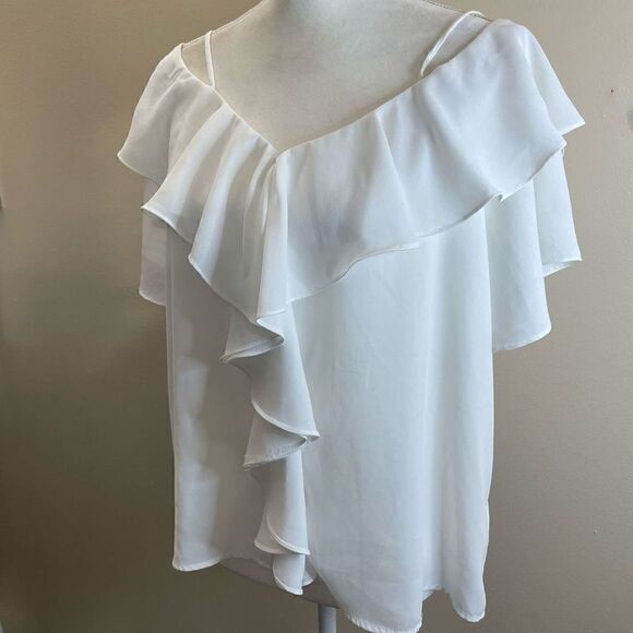 The Room| Cascading| Ruffle| Cold shoulder| Lightweight| large - Picture 13 of 15